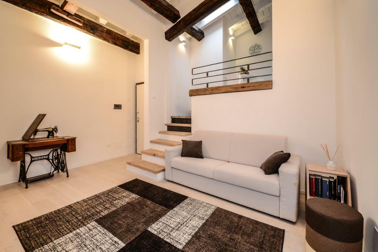 Apartment 800 *